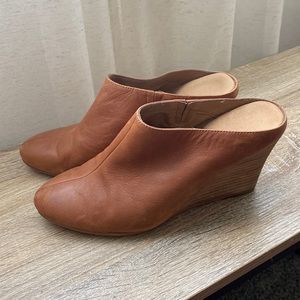 Aerosoles Light Brown Mules size 9